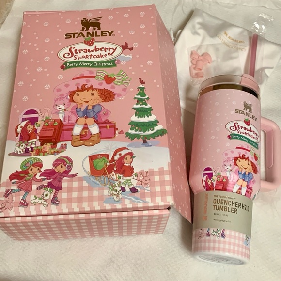 Stanley Other - Stanley Strawberry Shortcake Berry Merry Christmas Limited Edition New  40 OZ